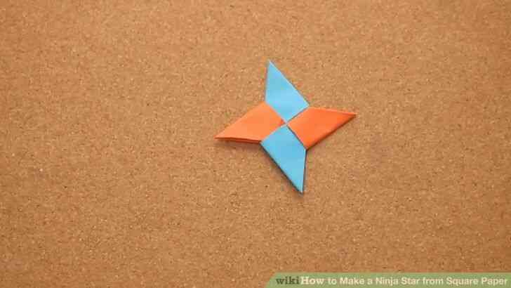 Image intitulée Faire une Étoile Ninja à partir de Carrés de Papier de l